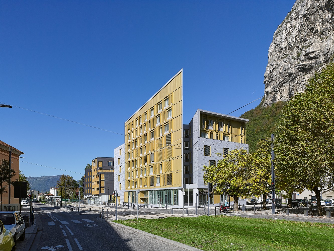 Programme mixte : logements, bureaux, commerces et résidence étudiante 10
