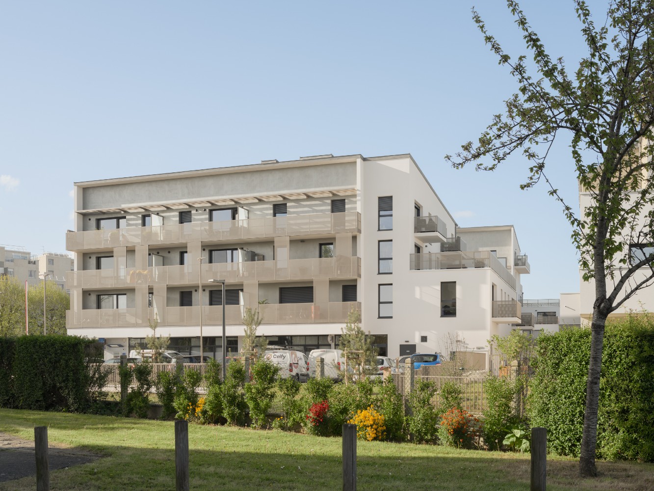 Logements collectifs, Activités 1