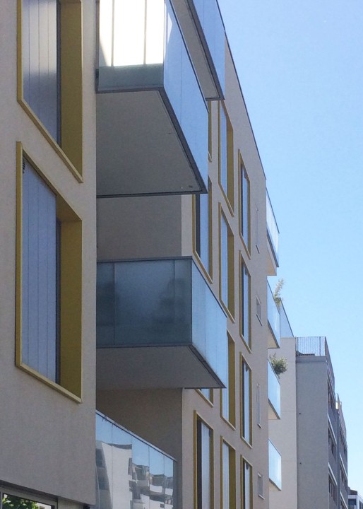 Logements et commerces 1