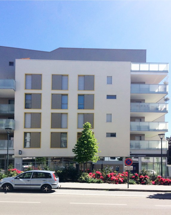Logements et commerces 3